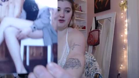 Snapshot of marigoldrue chatting on 01/15/26, 11:08 marigoldrue online show from 01/15/26, 11:08