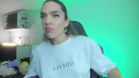 mariiahneedles online show from 06/08/26, 01:28