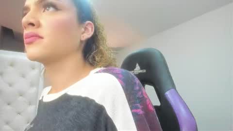 mariiahneedles online show from 06/14/26, 12:41