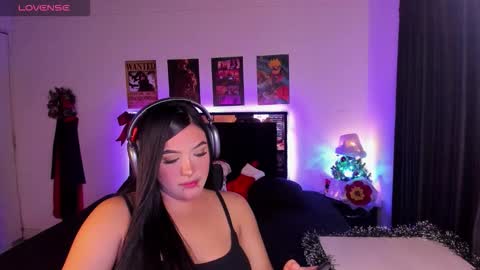 Mariana Hasper online show from 12/16/25, 03:22