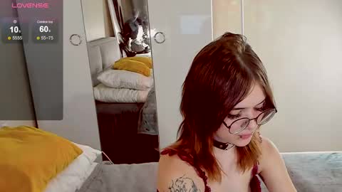marika_degas1 online show from 04/25/26, 02:36