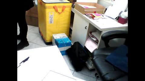 Snapshot of marikapikkola chatting on 02/04/25, 08:35 Mary... online show from 02/04/25, 08:35