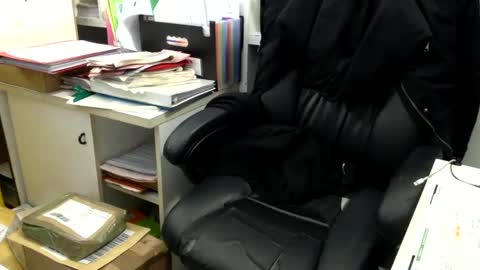 Snapshot of marikapikkola chatting on 02/19/25, 10:12 Mary... online show from 02/19/25, 10:12