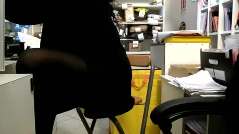 Snapshot of marikapikkola chatting on 03/03/25, 01:31 Mary... online show from 03/03/25, 01:31