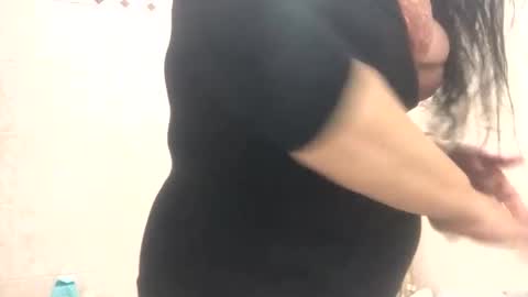 Snapshot of marikapikkola chatting on 02/01/26, 02:04 Mary... online show from 02/01/26, 02:04