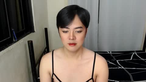 Snapshot of marikosue01 chatting on 02/05/25, 01:33 marikosue online show from 02/05/25, 01:33