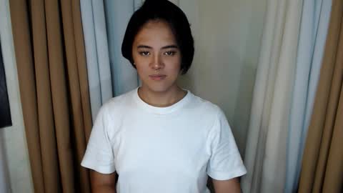 Snapshot of marikosue01 chatting on 10/21/25, 02:07 marikosue online show from 10/21/25, 02:07