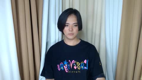 Snapshot of marikosue01 chatting on 11/17/25, 02:01 marikosue online show from 11/17/25, 02:01