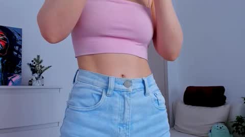 Snapshot of marilinal chatting on 02/13/26, 07:48 Marilina online show from 02/13/26, 07:48