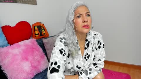 marilyn70 online show from 10/29/25, 04:20