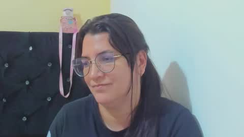 Snapshot of marilyn_garcia chatting on 12/14/24, 08:40 MARILYN SEXY online show from 12/14/24, 08:40
