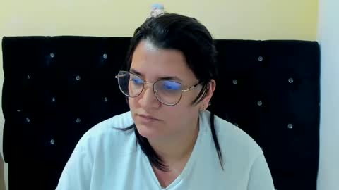 Snapshot of marilyn_garcia chatting on 12/18/24, 04:17 MARILYN SEXY online show from 12/18/24, 04:17