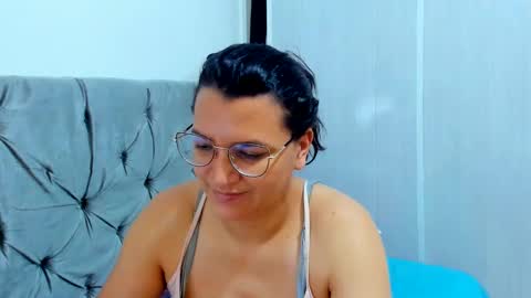 Snapshot of marilyn_garcia chatting on 01/13/25, 01:49 MARILYN SEXY online show from 01/13/25, 01:49