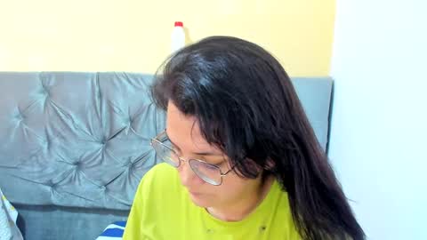 Snapshot of marilyn_garcia chatting on 02/01/25, 04:11 MARILYN SEXY online show from 02/01/25, 04:11