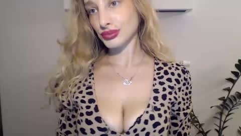 Snapshot of marilyndevilish chatting on 01/30/25, 04:02 MarilynDevilish online show from 01/30/25, 04:02