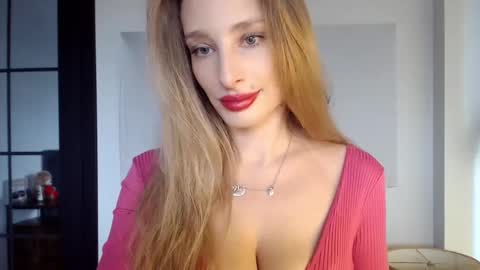 Snapshot of marilyndevilish chatting on 03/12/25, 08:30 MarilynDevilish online show from 03/12/25, 08:30