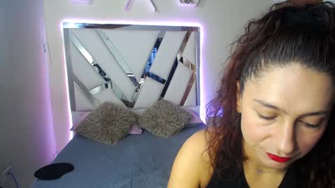 Snapshot of marilynetthan chatting on 12/28/24, 01:06 marilynetthan online show from 12/28/24, 01:06