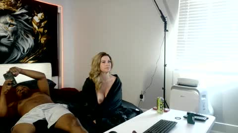 Snapshot of marilynmidas chatting on 07/08/26, 02:21 marilynmidas online show from 07/08/26, 02:21