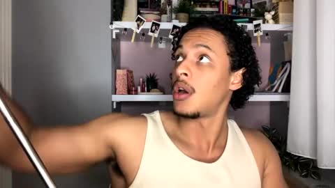 Snapshot of marinaxmonroe chatting on 10/16/25, 04:19 MarinaxMonroe online show from 10/16/25, 04:19