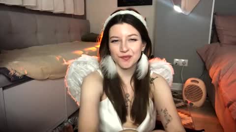 Snapshot of marinaxmonroe chatting on 10/29/25, 04:53 MarinaxMonroe online show from 10/29/25, 04:53