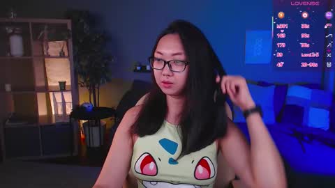 Snapshot of marine_vact chatting on 09/25/25, 02:10 Marine  online show from 09/25/25, 02:10