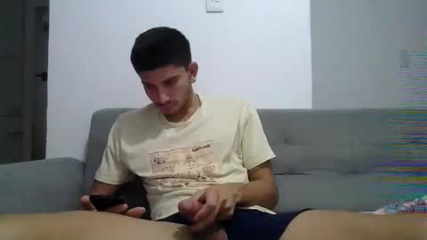 Snapshot of mariobrosss517470 chatting on 12/21/25, 11:01 mariobrosss517470 online show from 12/21/25, 11:01