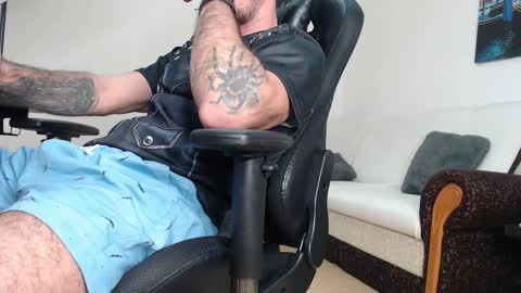 marioslim online show from 10/08/25, 03:42