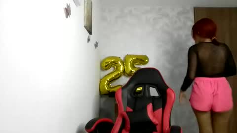 Snapshot of mariposa_skye chatting on 11/05/25, 10:43 Mariposa online show from 11/05/25, 10:43