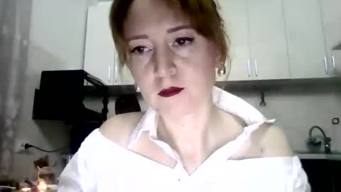 mariza_love359092 online show from 02/01/26, 09:57
