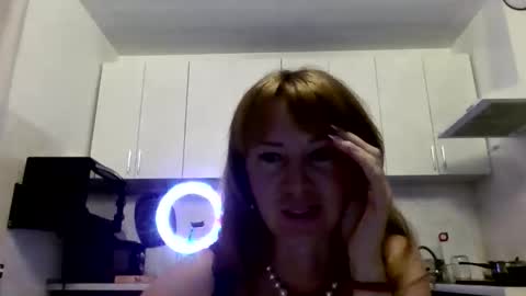 mariza_love359092 online show from 02/22/26, 09:24
