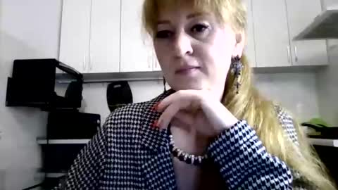 mariza_love359092 online show from 03/29/26, 08:42