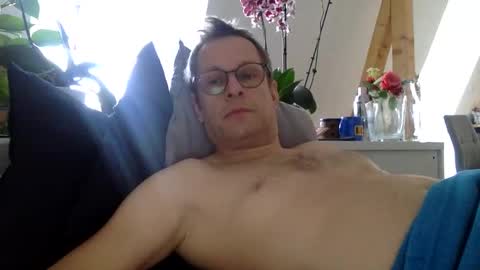 Little Mark online show from 03/11/25, 07:48