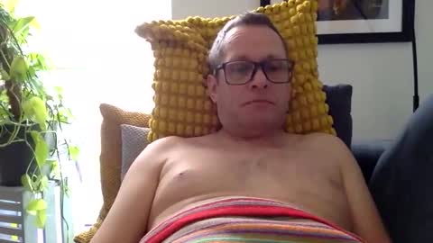 Snapshot of mark32571 chatting on 04/27/26, 08:12 Little Mark online show from 04/27/26, 08:12