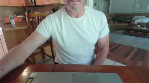 Snapshot of mark48130 chatting on 10/06/25, 06:38 Mark online show from 10/06/25, 06:38