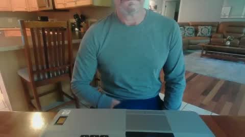 Snapshot of mark48130 chatting on 10/08/25, 02:47 Mark online show from 10/08/25, 02:47