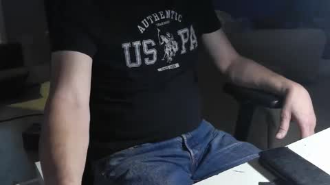 Snapshot of mark50569 chatting on 04/05/26, 09:01 mark50569 online show from 04/05/26, 09:01