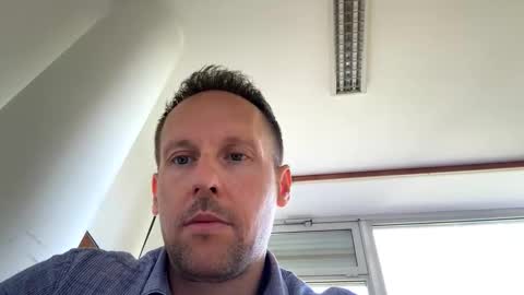 Mark online show from 05/04/26, 08:43