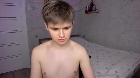 Snapshot of mark_bearcub chatting on 02/28/25, 03:37 Mark online show from 02/28/25, 03:37