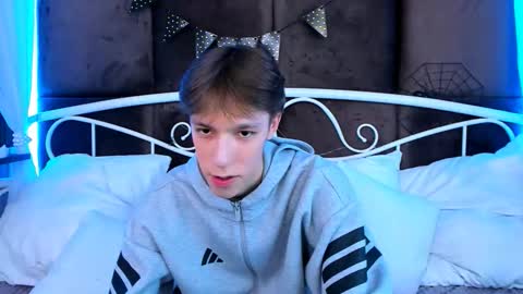 Mark online show from 11/02/25, 11:23