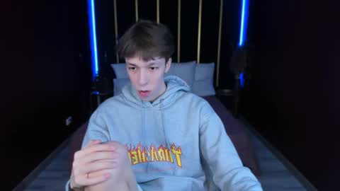 Snapshot of mark_branston chatting on 12/21/25, 10:44 Mark online show from 12/21/25, 10:44