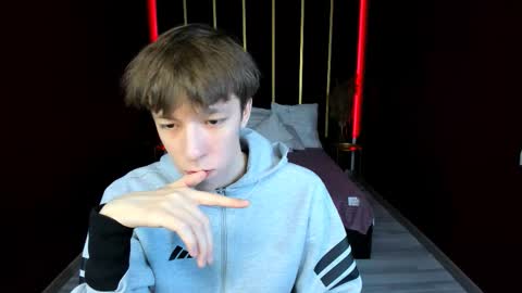 Snapshot of mark_branston chatting on 01/13/26, 03:50 Mark online show from 01/13/26, 03:50