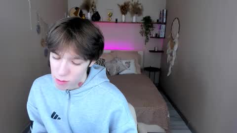 Snapshot of mark_branston chatting on 03/13/26, 02:45 Mark online show from 03/13/26, 02:45