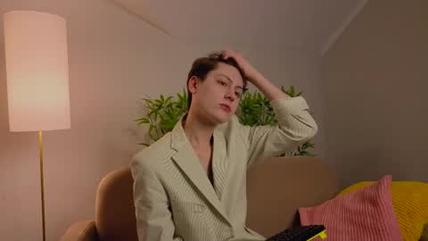 mark_ian_ online show from 05/14/26, 04:25
