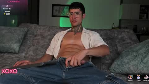 Snapshot of mark_kamper chatting on 12/13/25, 11:32 mark kamper online show from 12/13/25, 11:32