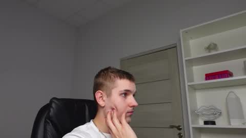 Snapshot of mark_karson chatting on 02/13/26, 06:59 MARK KARSON online show from 02/13/26, 06:59