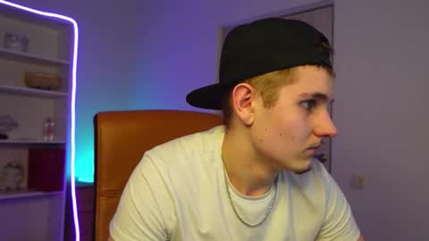 Snapshot of mark_karson chatting on 02/25/26, 05:33 MARK KARSON online show from 02/25/26, 05:33