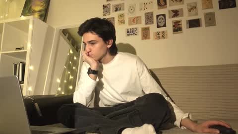 Mark online show from 11/11/25, 03:01