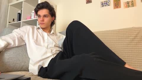 Mark online show from 12/18/25, 01:50