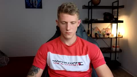 Snapshot of mark_shturman chatting on 10/18/25, 04:08 mark_shturman online show from 10/18/25, 04:08