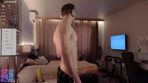 Snapshot of mark_stiff chatting on 11/27/25, 11:34 Mark online show from 11/27/25, 11:34